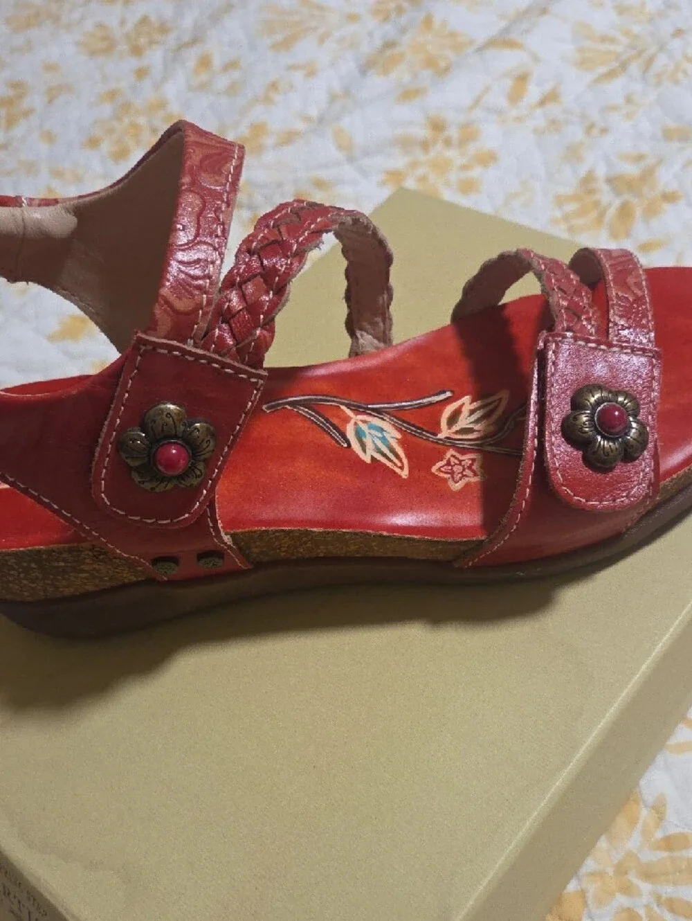 L'ATISTE Red Braided Floral Accent Wedge Sandals 40 (US 9)